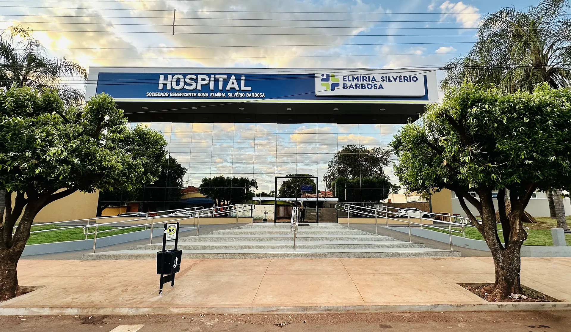 Fachada do Hospital depois da reforma